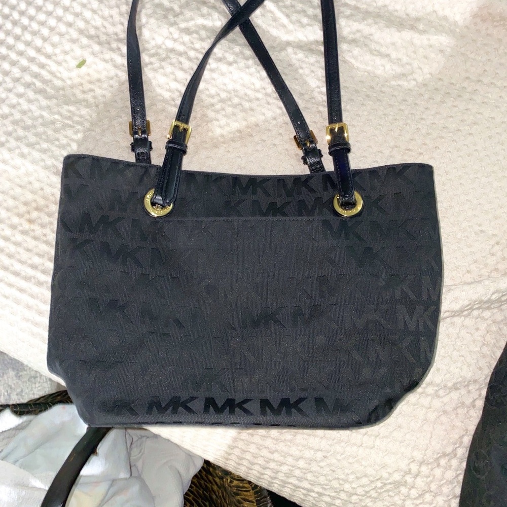 Michael Kors Purse- Great Condition